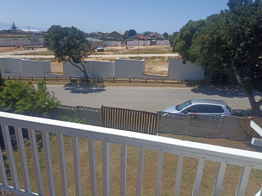 4 Bedroom Property for Sale in Heiderand Western Cape